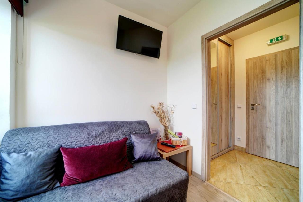 Hotel Zlechov Plumlov ภายนอก รูปภาพ