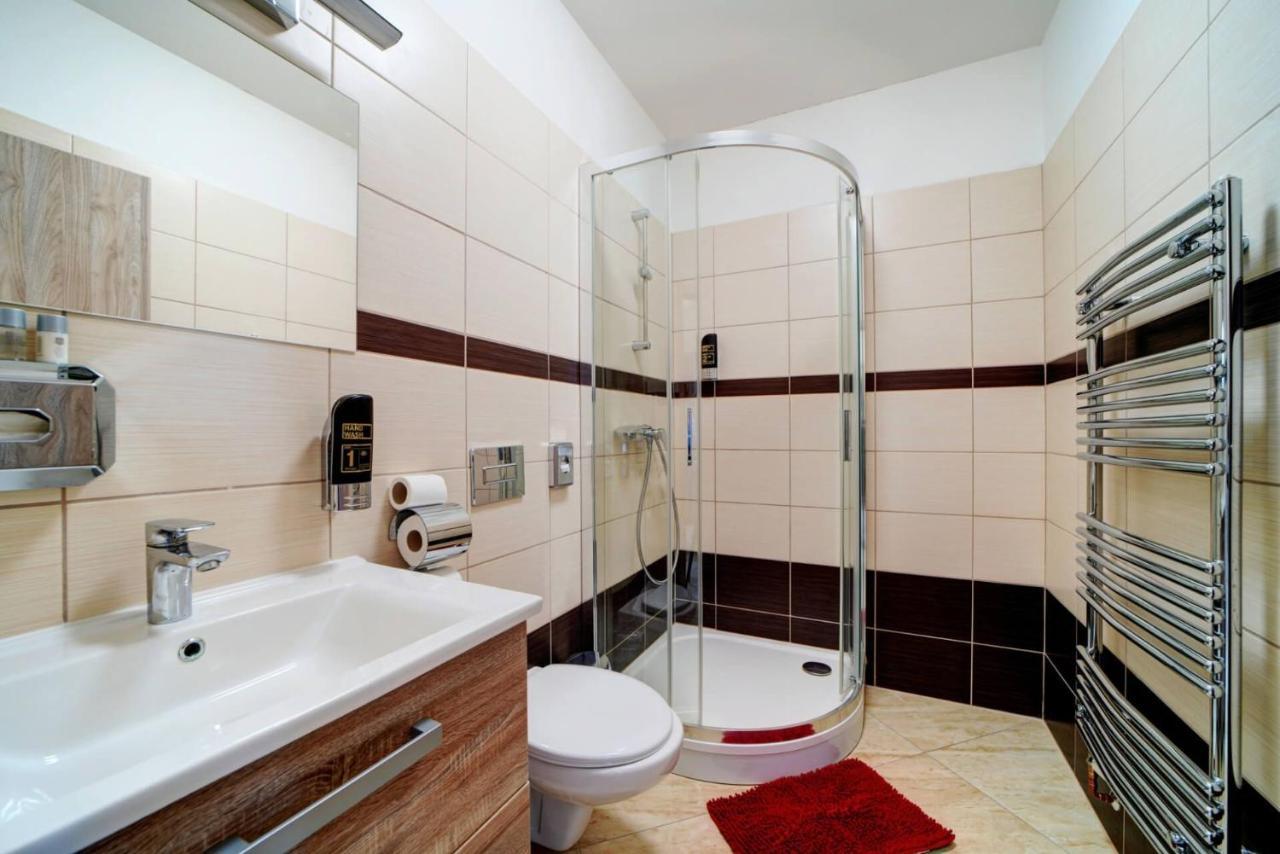 Hotel Zlechov Plumlov ภายนอก รูปภาพ